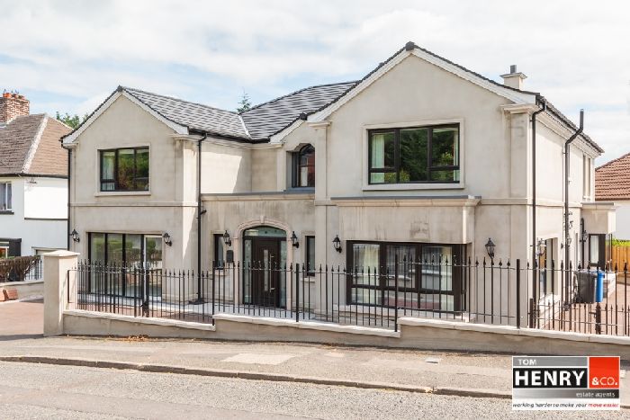 7 KILLYMEAL ROAD, DUNGANNON